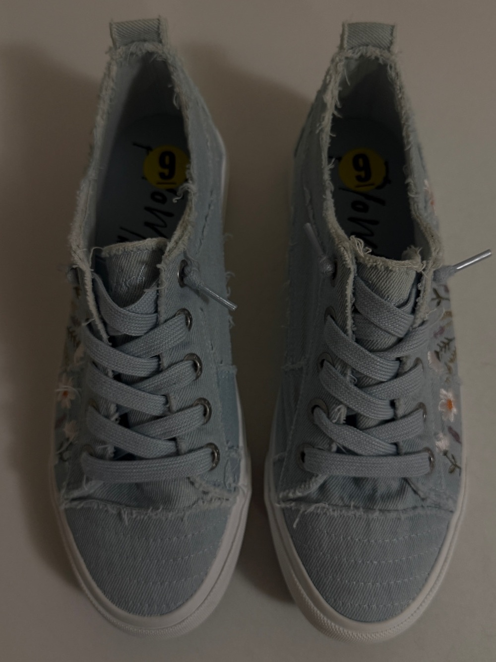 Malibu Light Blue Daisy Embroidered Canvas Sneakers - Picture 2 of 7